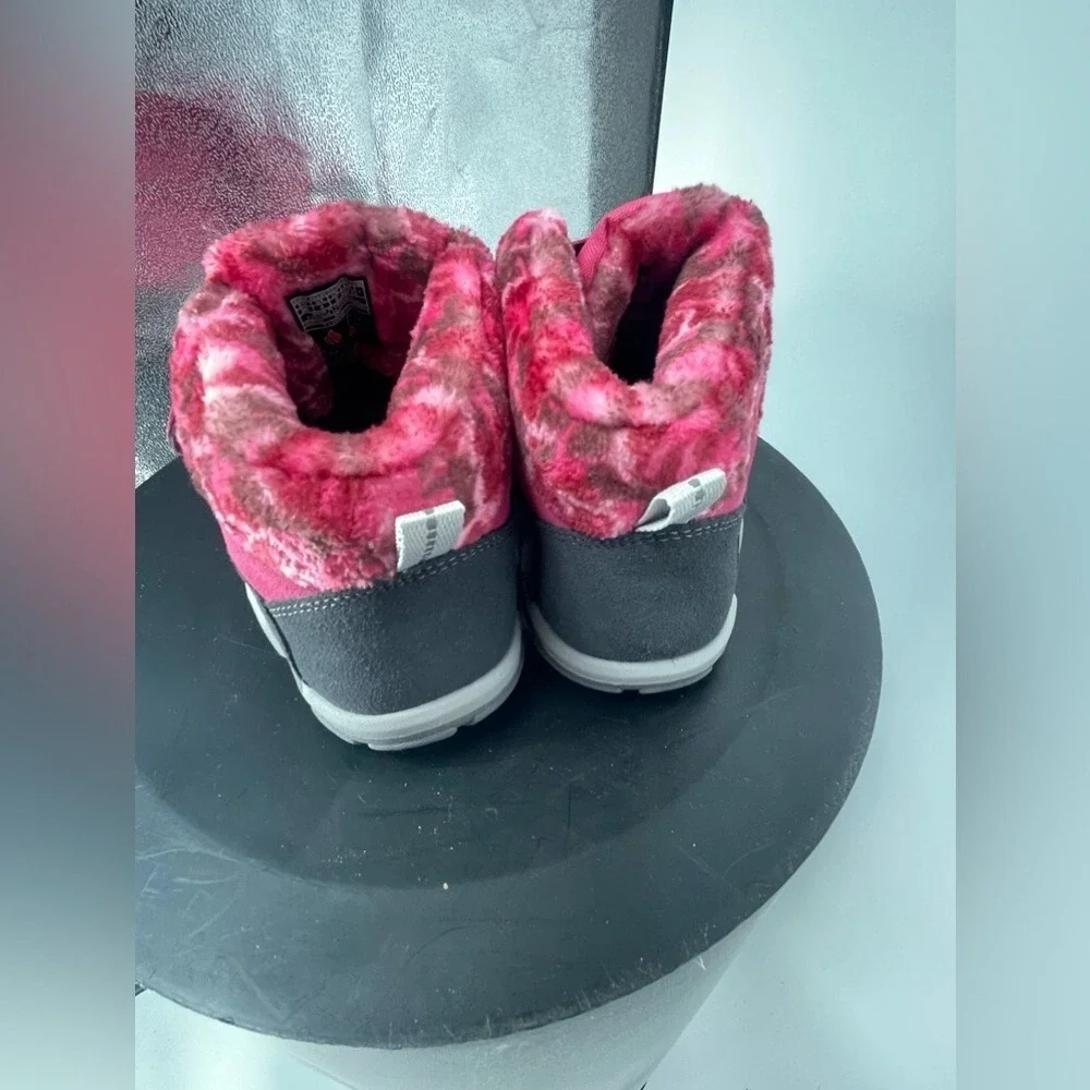 New Keen girls boots size 4‎ Kids pink and gray